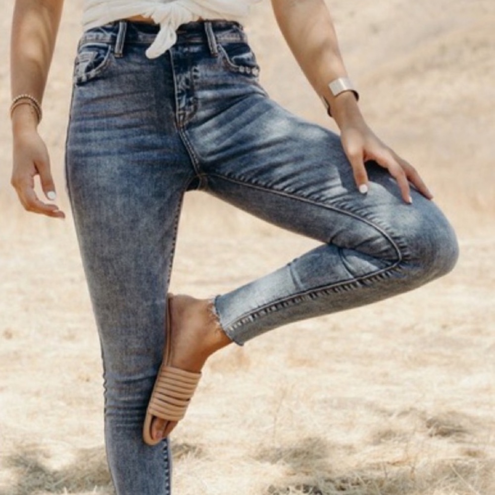 CJLA Laurel high rise, raw edge skinny jeans